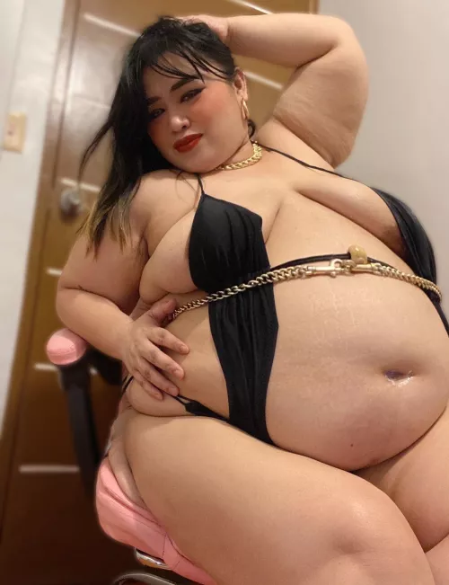 my growing massively belly need some food lovin..🐽🫐💙