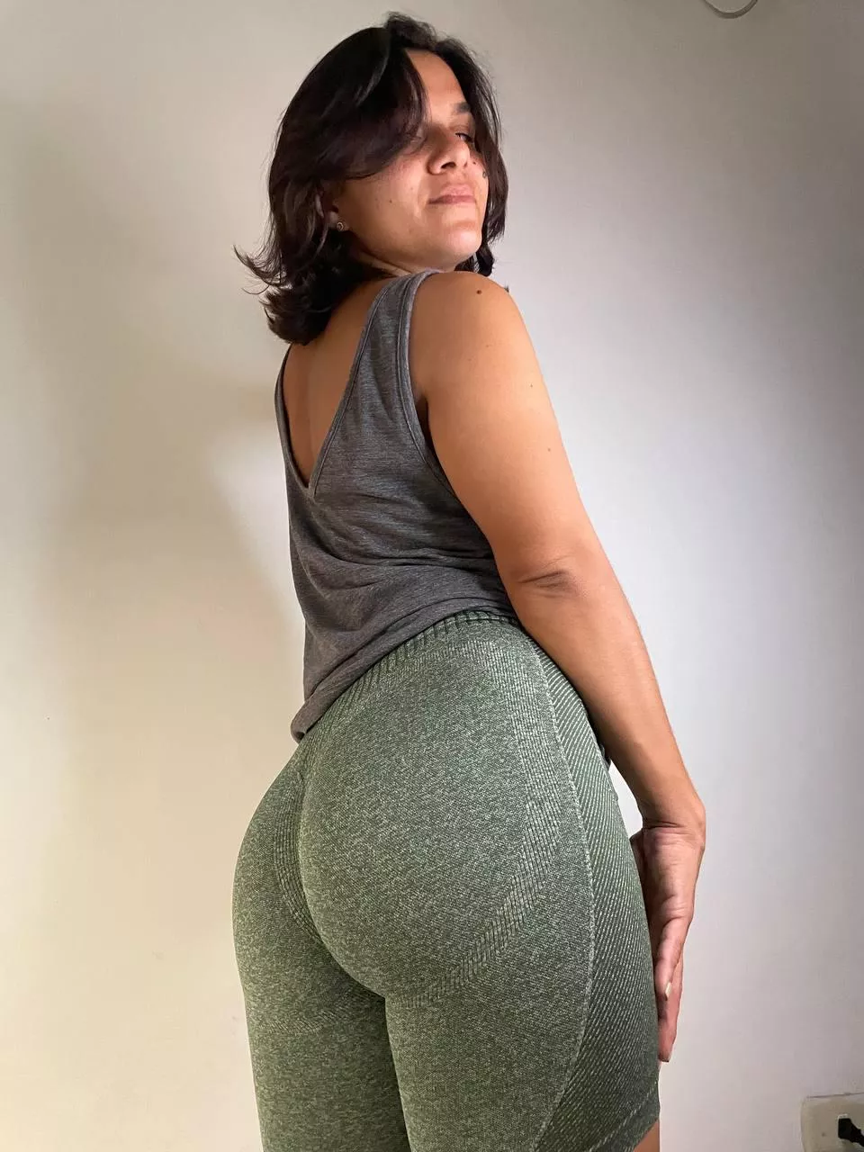 OMG I feel so excited with the first changes in my body since I went to the gym 35F