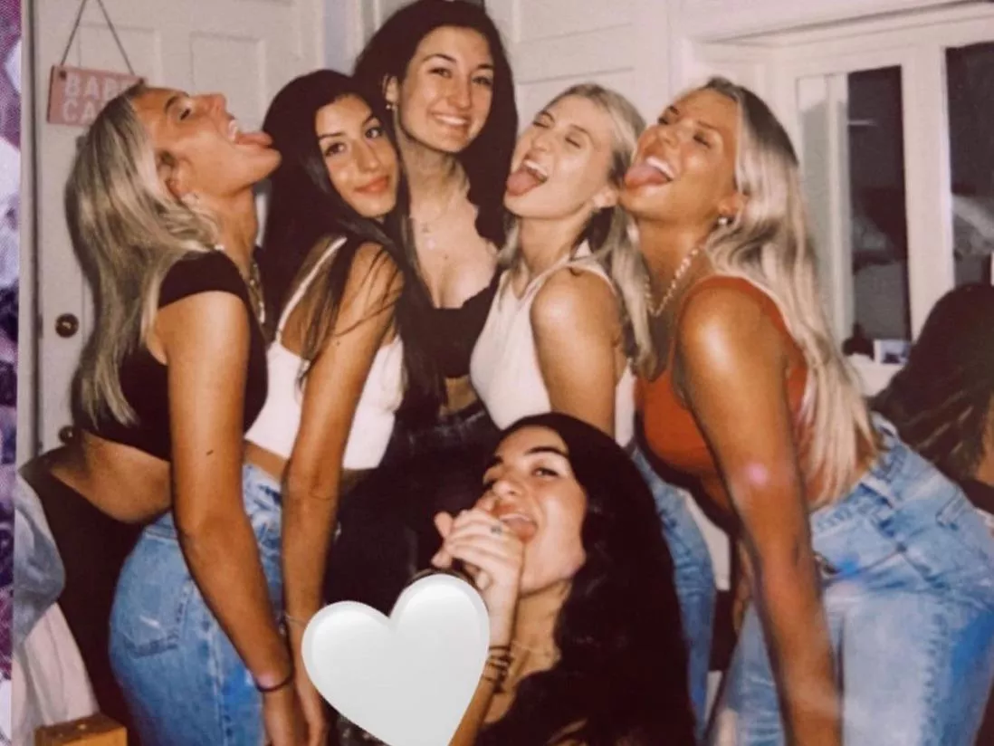 Pick one. 1 on the left moving down to 6 on the bottom [6]