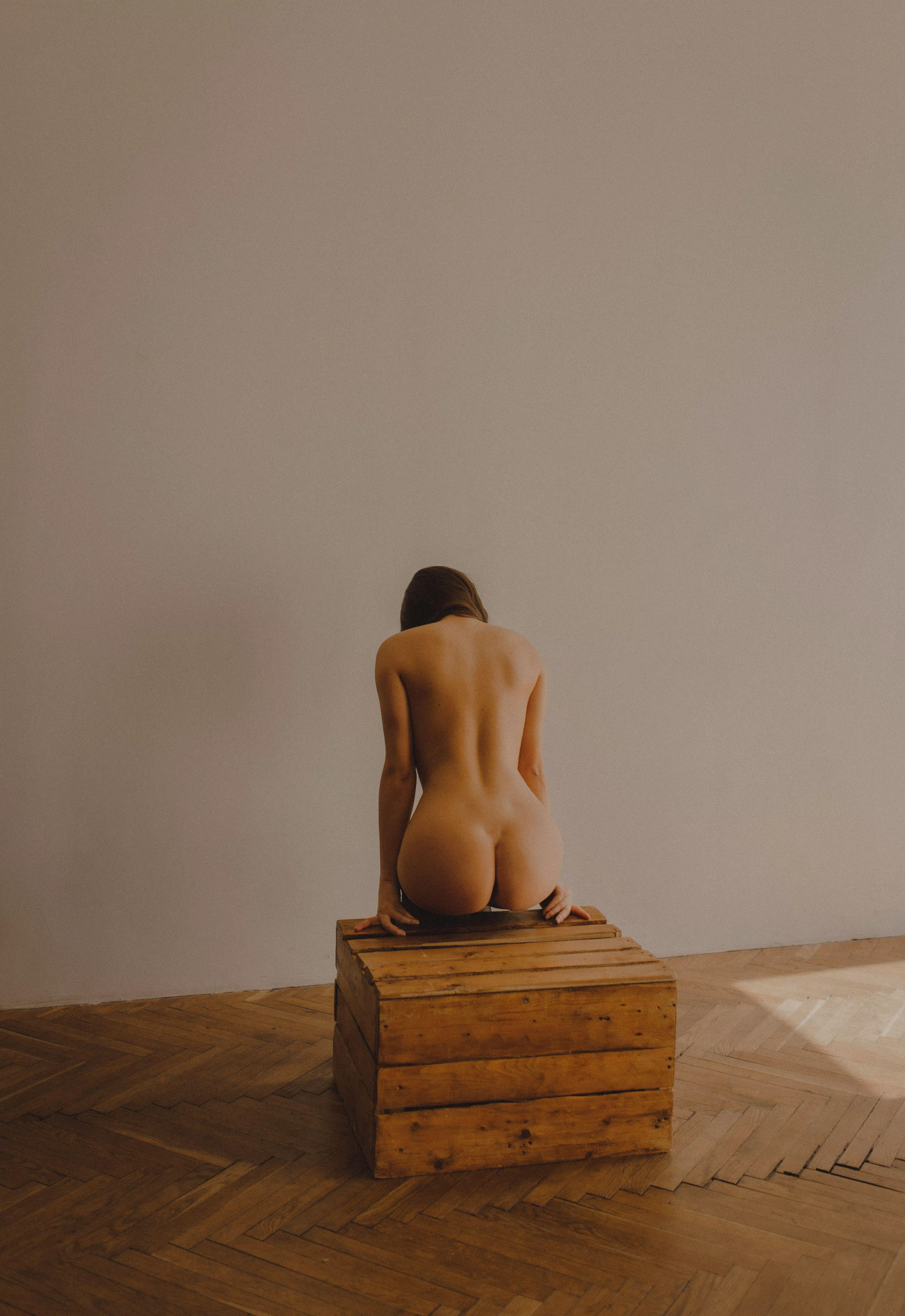 Probably the guys would be happy if only the ass and hands remained of the women haha