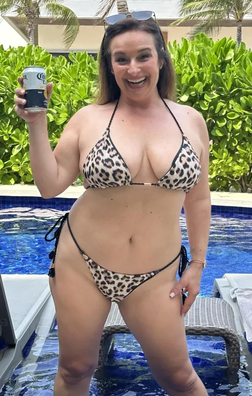 Sexy thick milf 45F