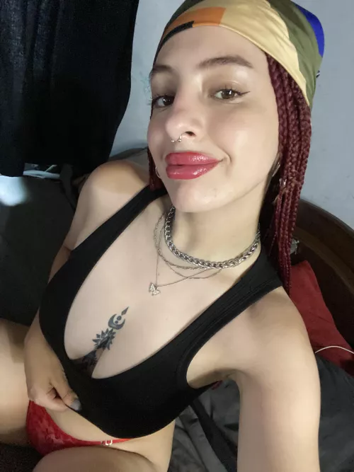 Should I show you something nice? Im a bit shy 😳