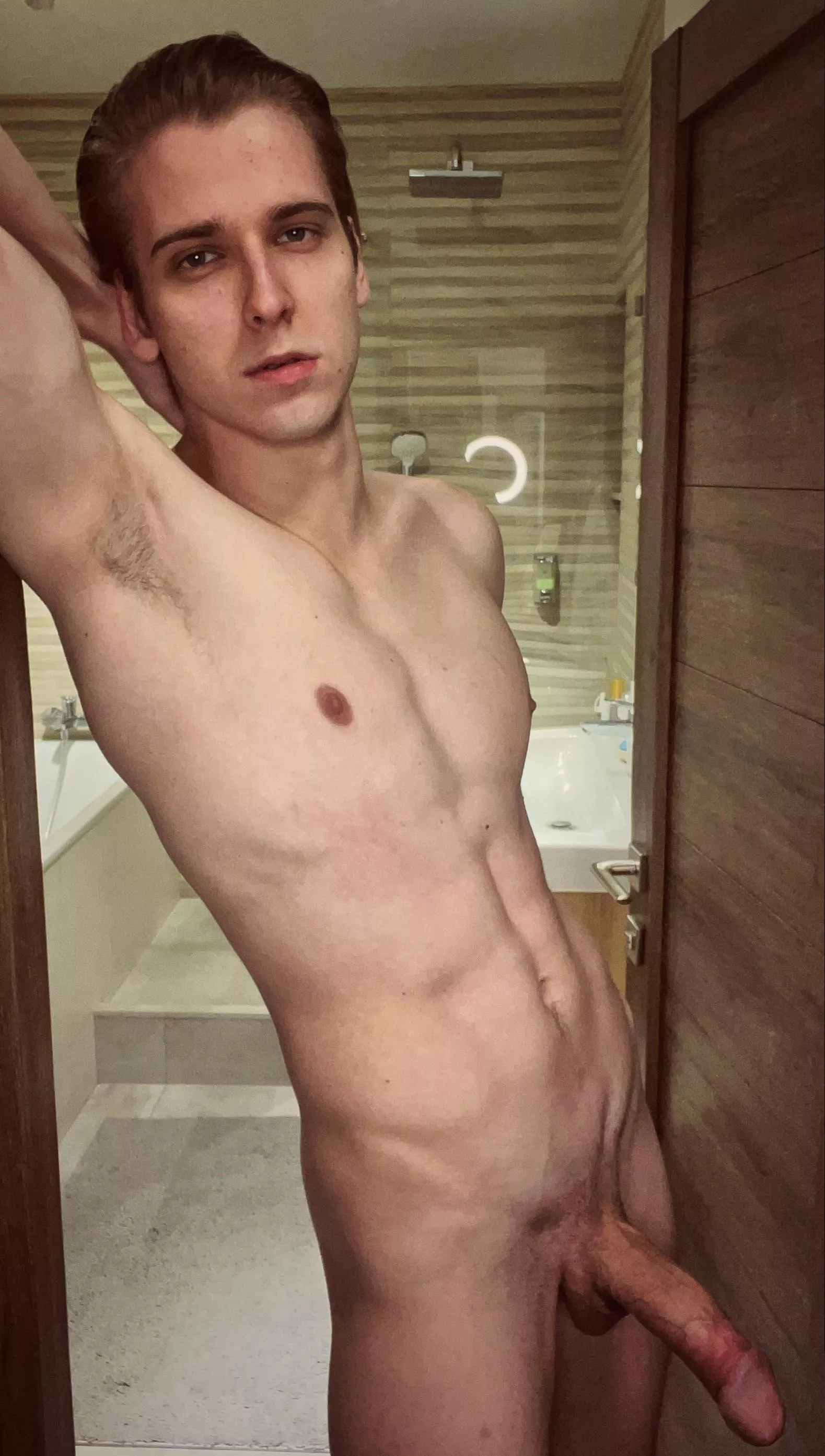 slight stubble, do you like it?