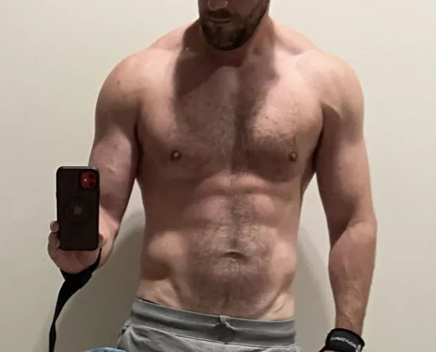 Who likes fit dads?[40]