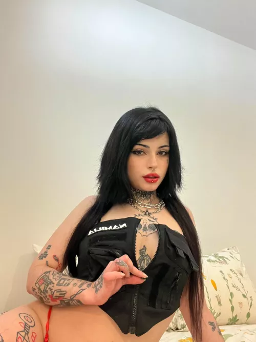 Would you be embarrassed to get caught with my nudes in your phone?