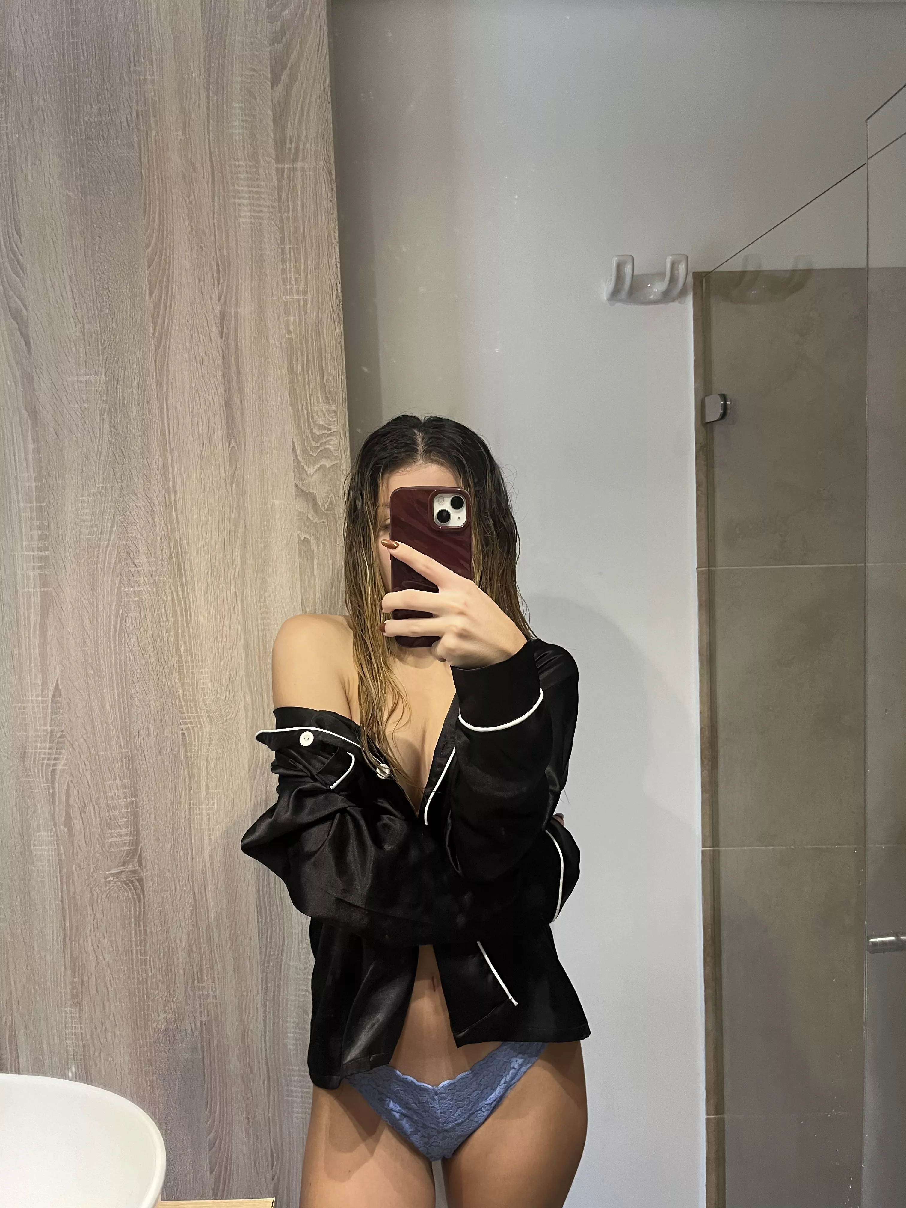 Would you fuck me on our first date (i'm 19 and less than 100 pounds)