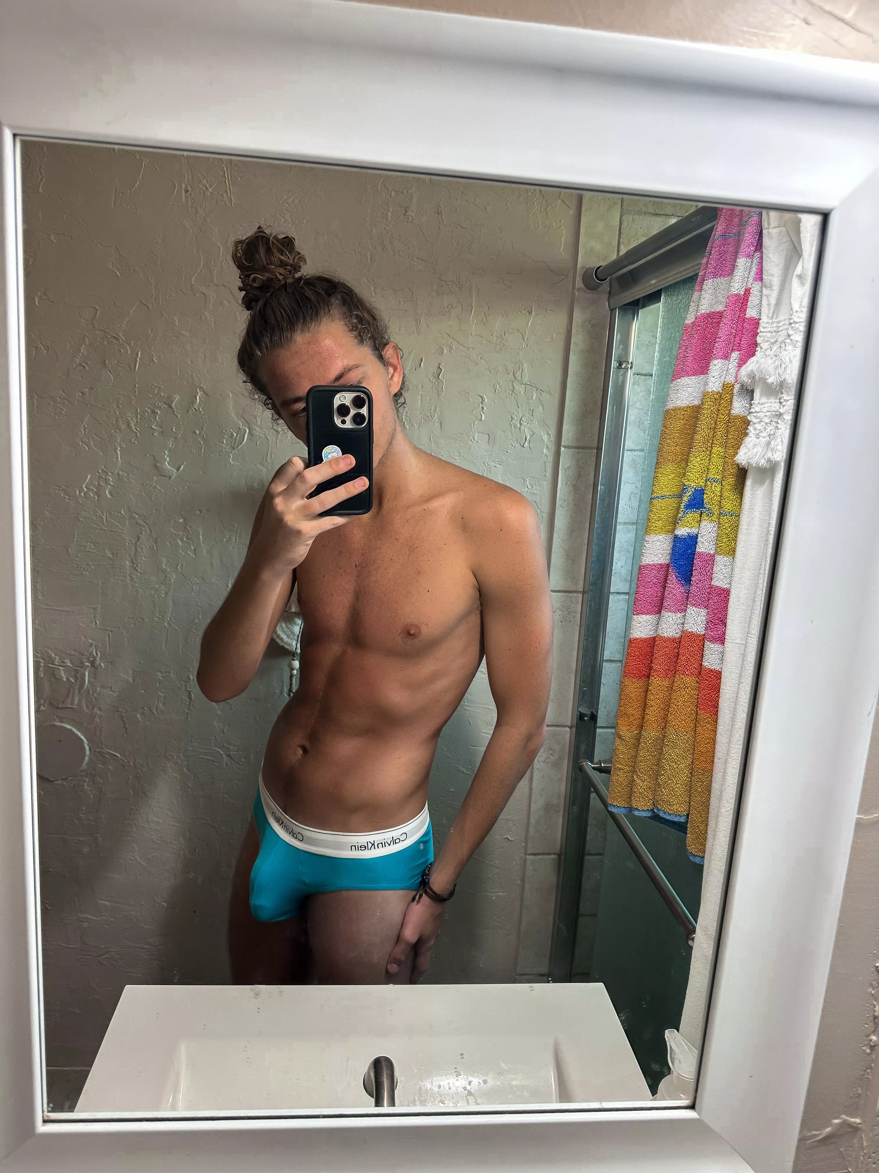 would you get on your knees for me baby😈