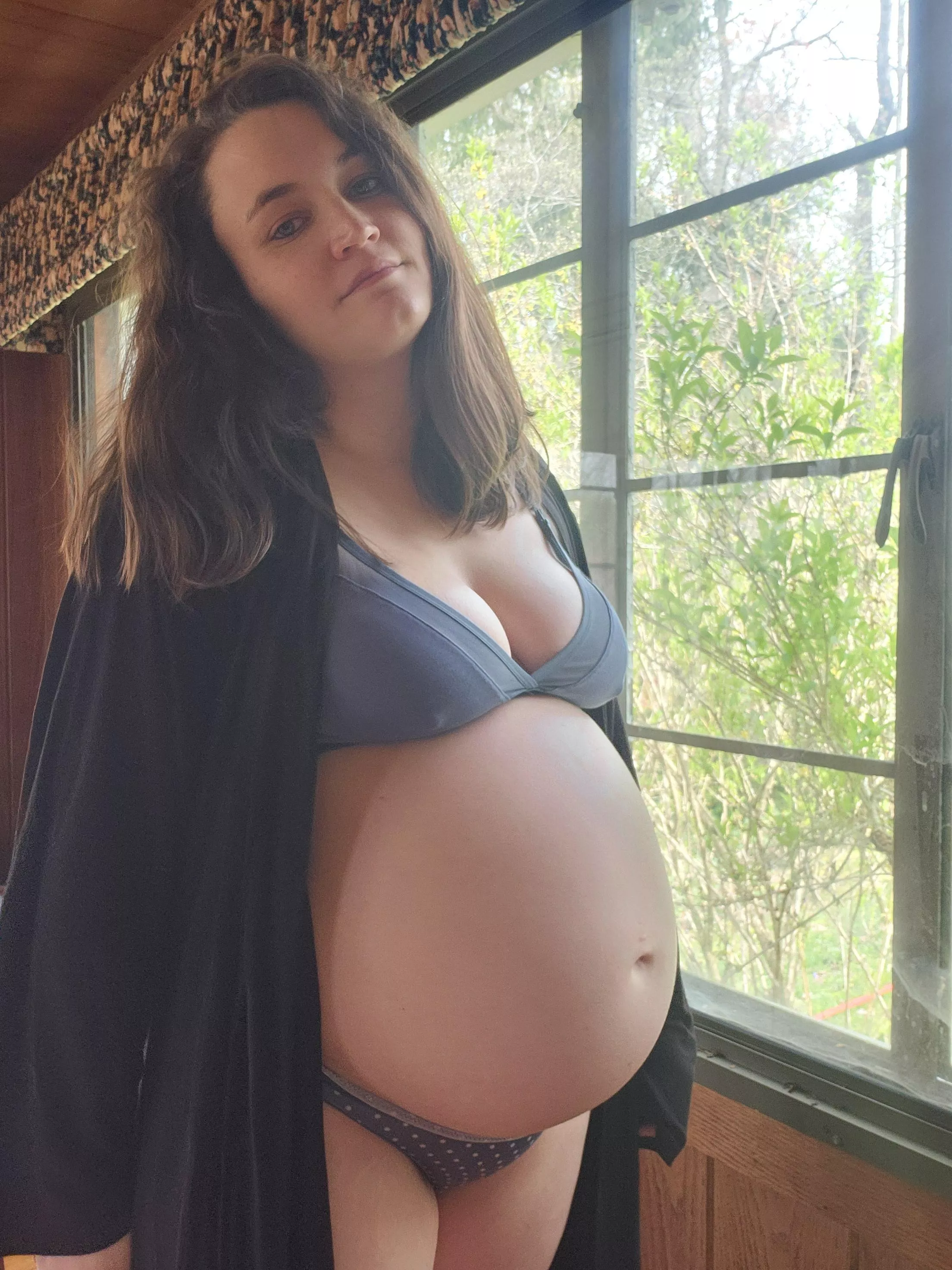 Would you take care of a preggo girl like me? ✨️ 