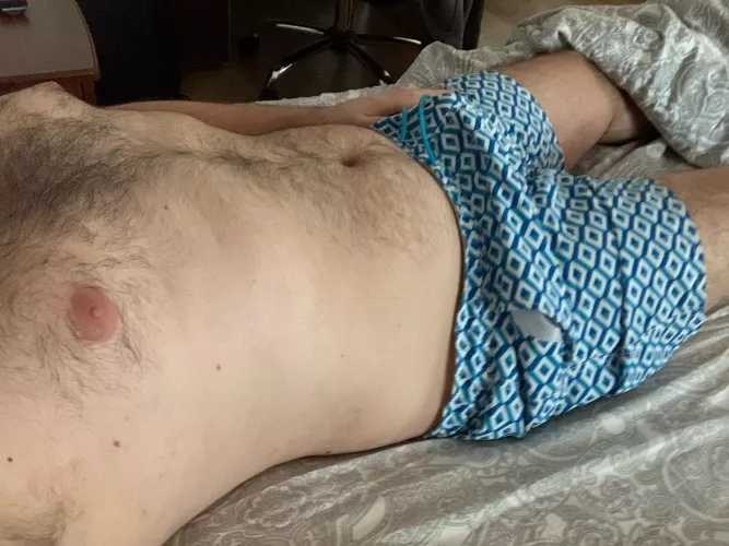 23 hairy and horny . Lfs to jerk and cum . Dm for snap . face ++ hairy ++++ beefy+ ++