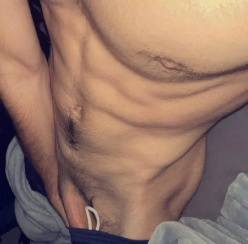 24 M hung, fit with abs and nice ass looking for hung and fit, hmu with pics, shooters+++ snap: chrish_hx