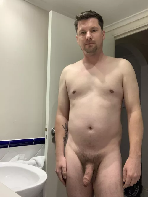 38 M 6ft 186lbs