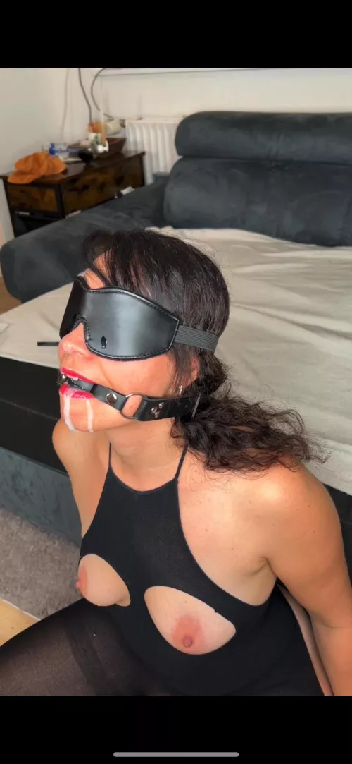 Cum on my face. 37yo mom of three