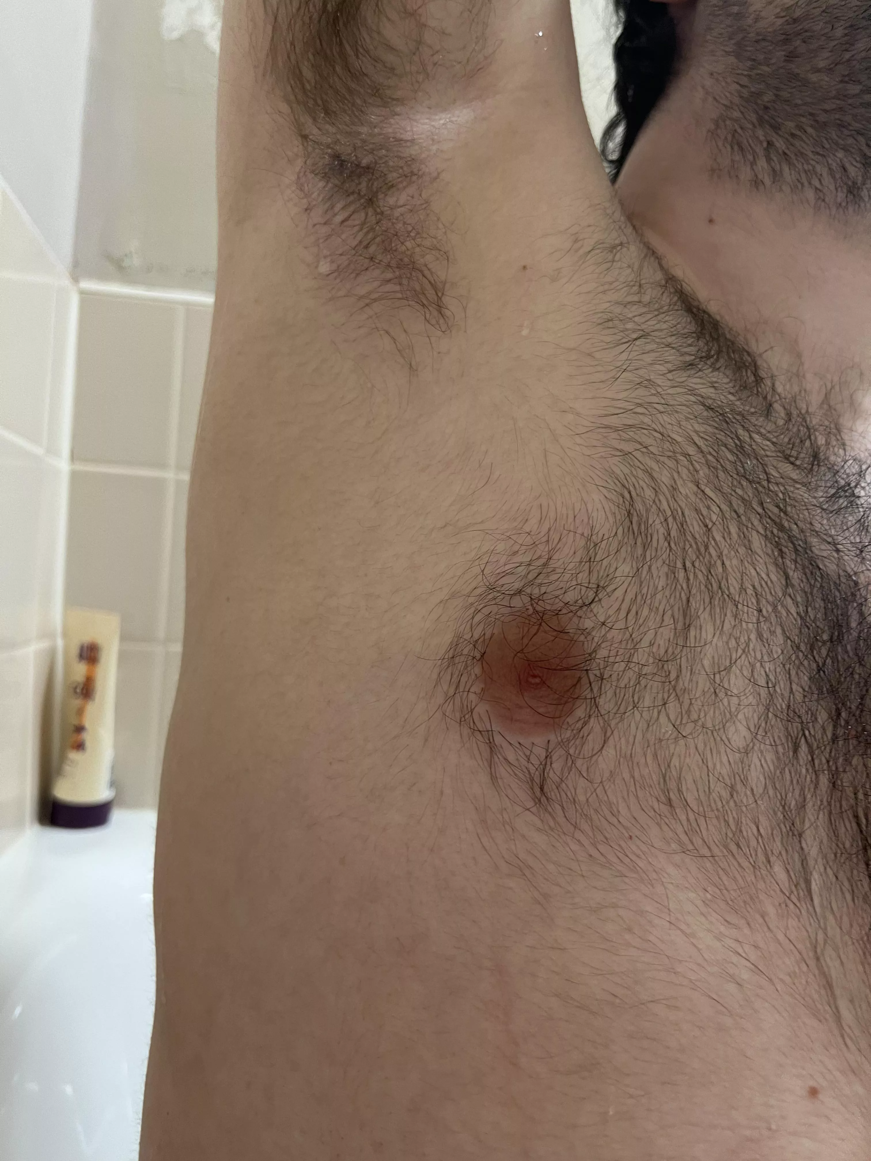 Do you like to lick and sniff??💪🏼💦 Dms open😈