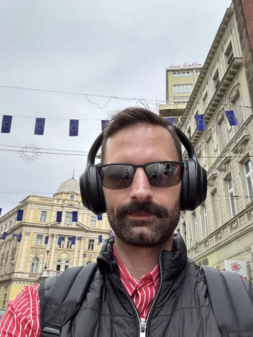 Felt fly af today with my new shades. Greetings from Bosnia.