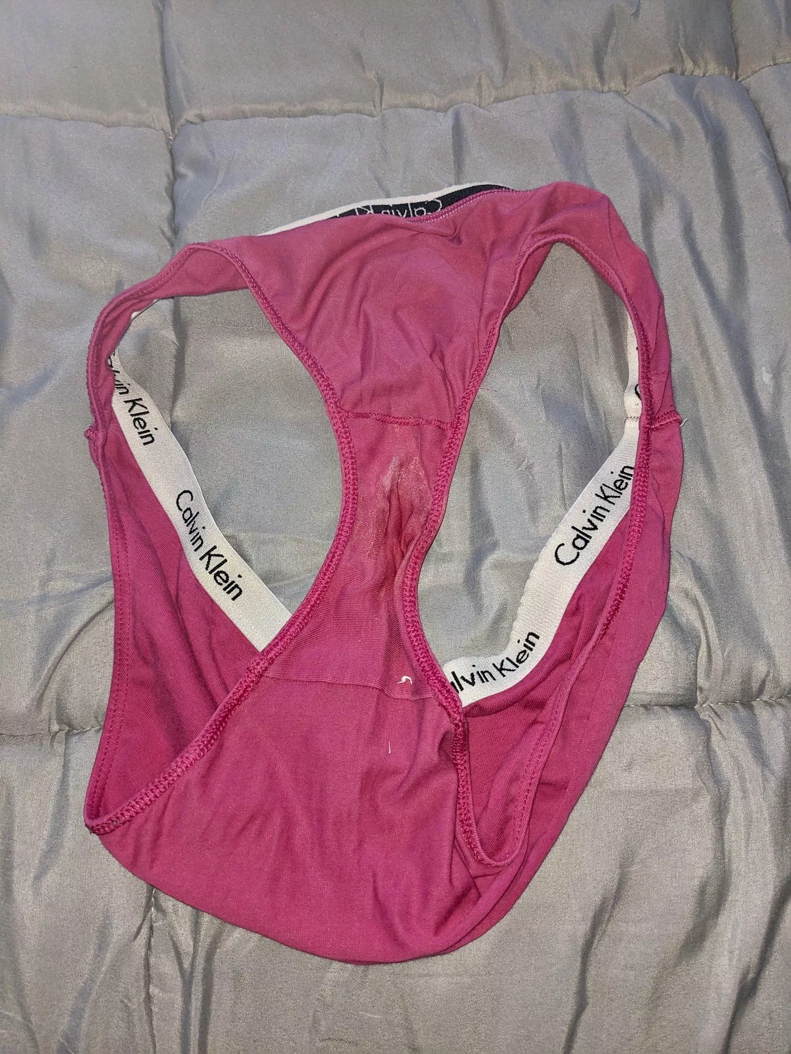 Freshly worn 🙈 Do you want them???