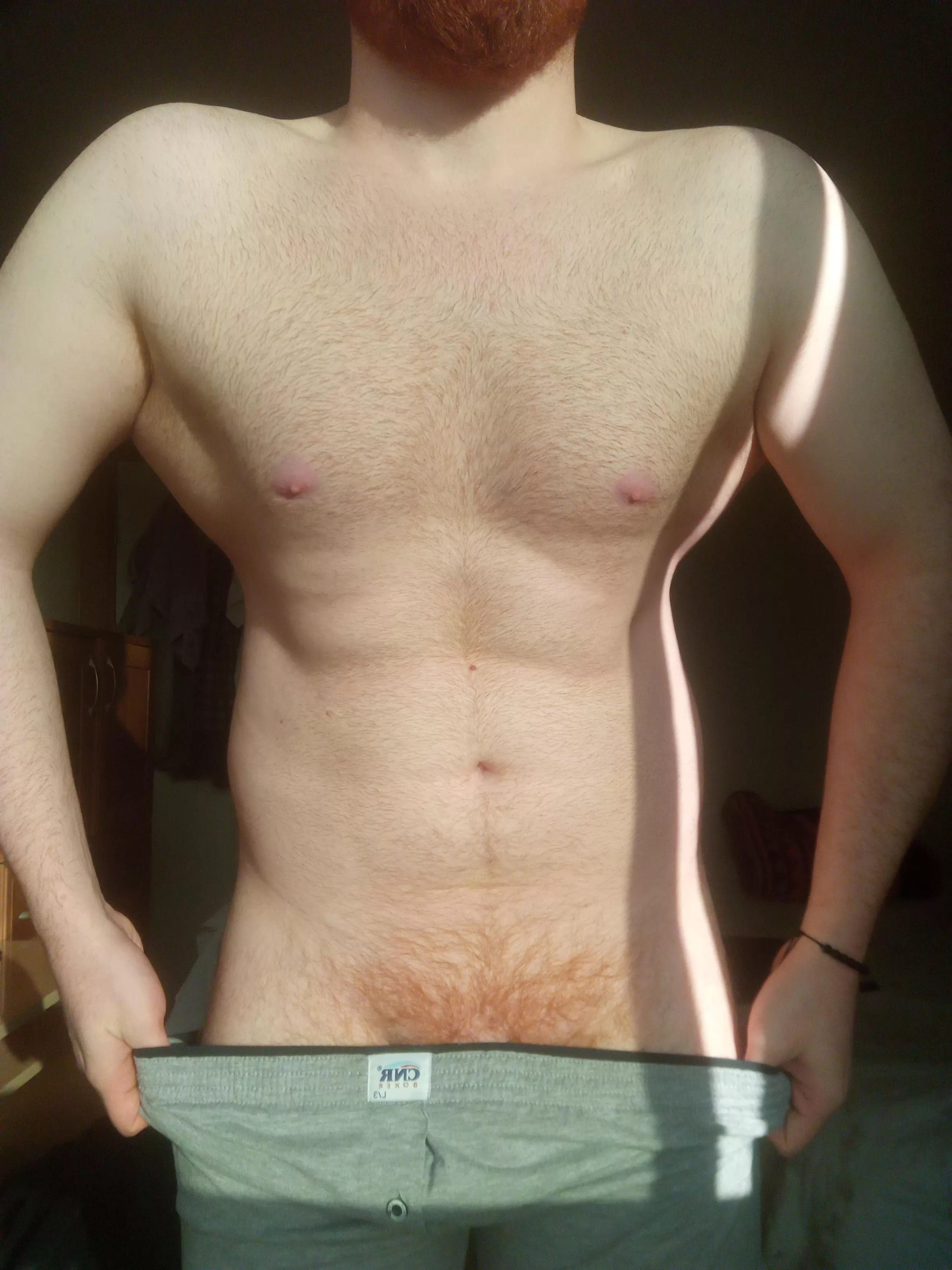 Halfway through making out I lower my boxers and you see my pubes are also red. Wyd?