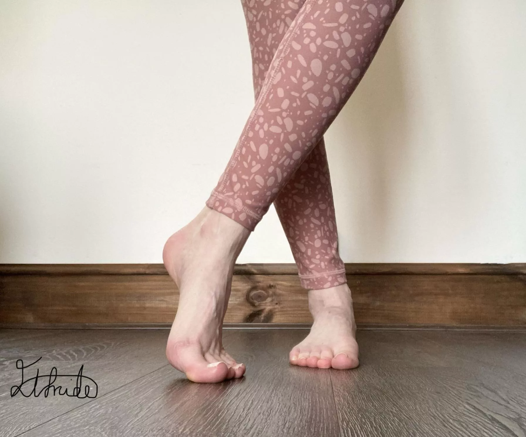 High arches, pretty toes