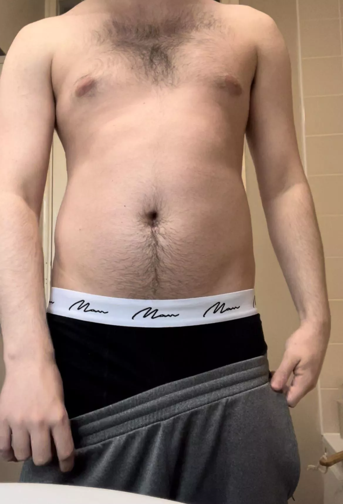 How do I look?😏 Dms open💦😈