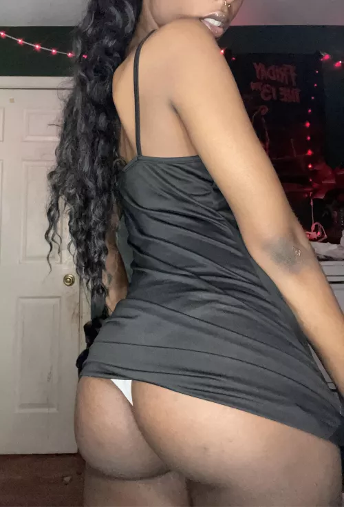 i know you love staring at my ass