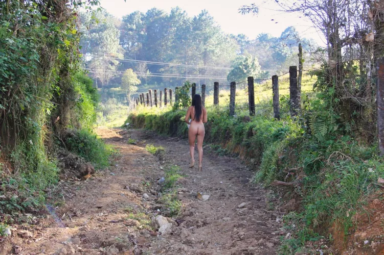I love to walk naked