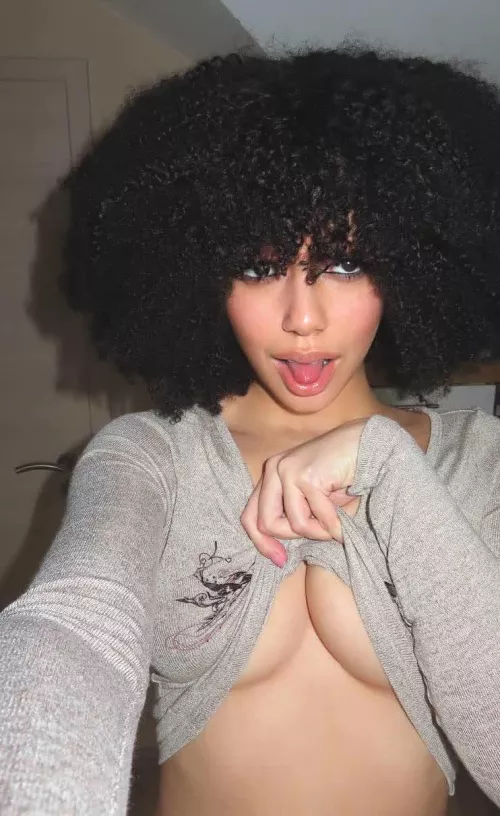 I present my sexiness to you