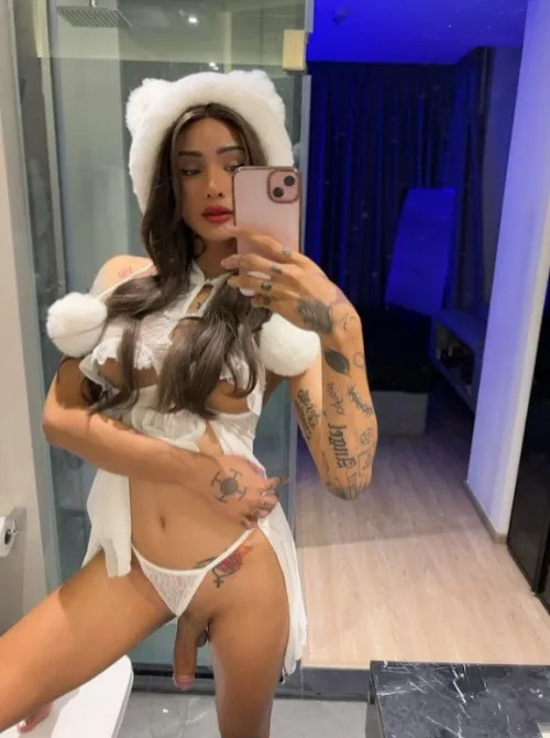 I'm really cute but I have a huge cock, would u still date me?