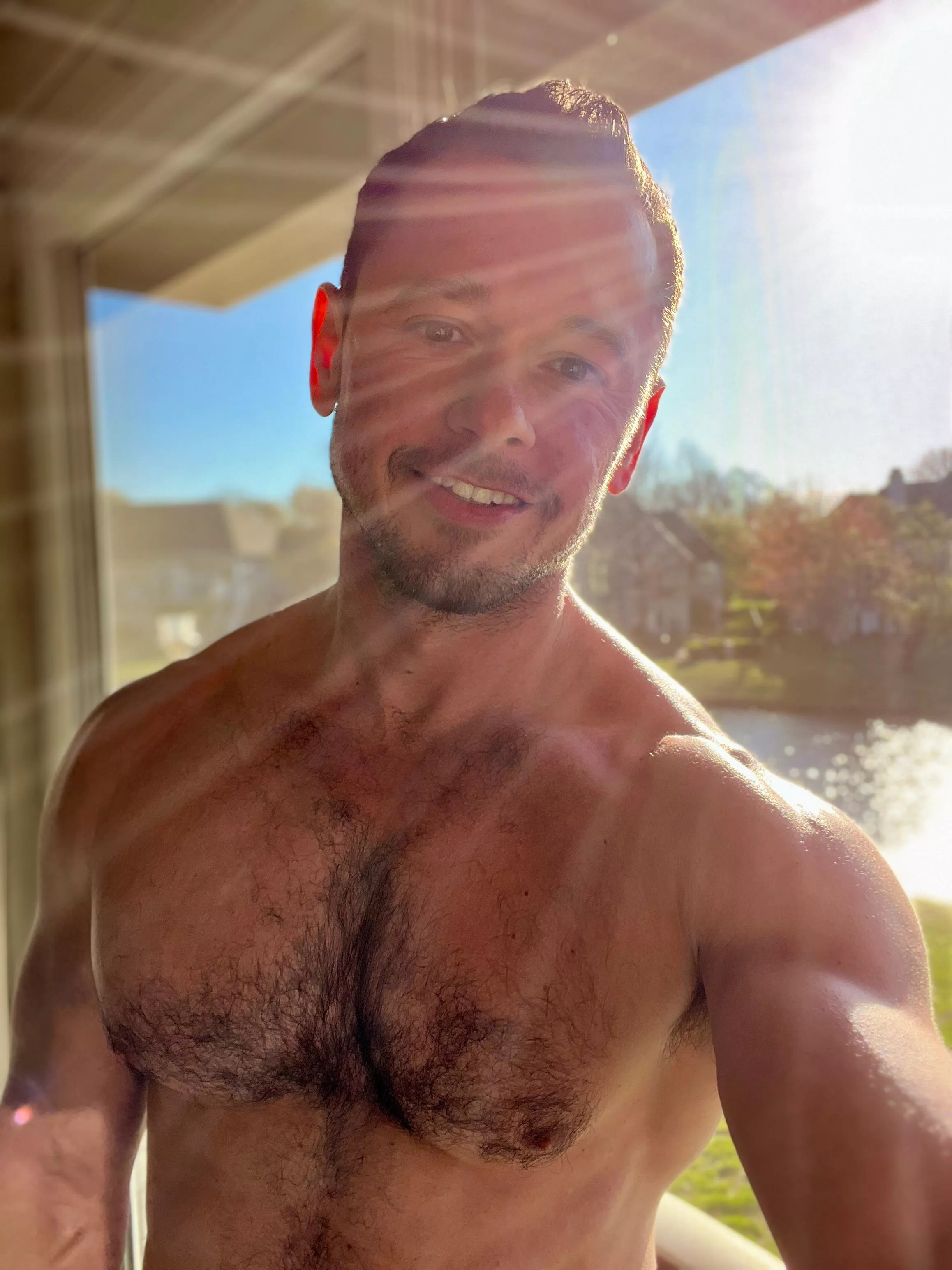 It’s a beautiful Thursday night and almost Easter 🐣 I hope you get the opportunity to spend time with those you care about. Even if you’re spending Easter weekend alone, do something nice for yourself and give yourself some self-care. Have a great