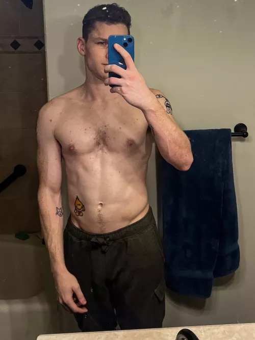 it’s still sweatpants season 😁