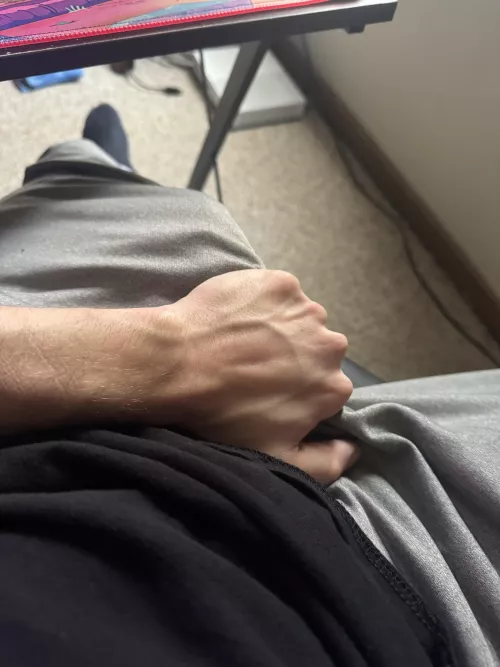 I’ve been so horny all dayyy 😩😩😩