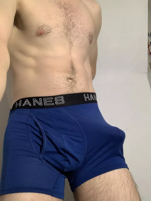 Keep my weapon tucked to the side