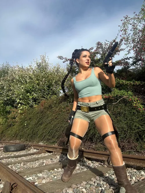 Lara Croft by Bezawit