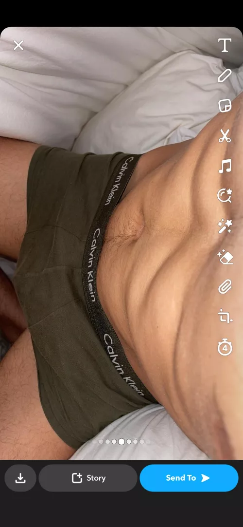 Looking for 18+🍑🍑. Add me jimtim248931