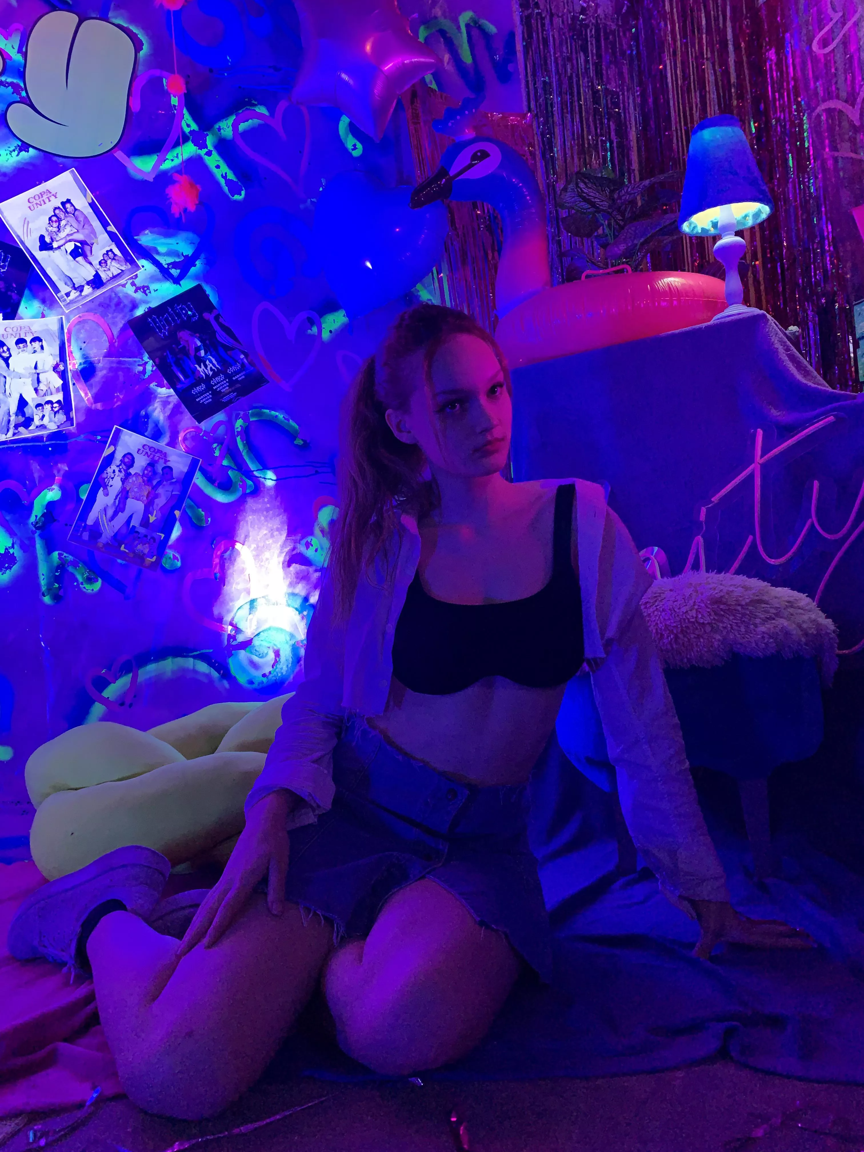 My dad’s friends don’t think i’m hot but what do redditors think?