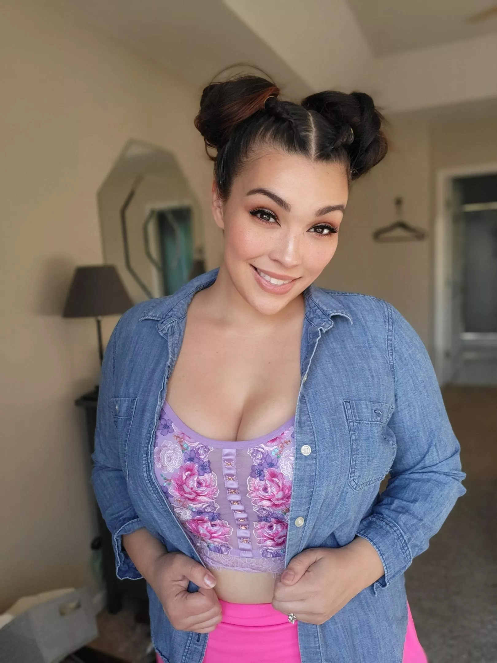 My first post here, happy Friday! [F] 💜