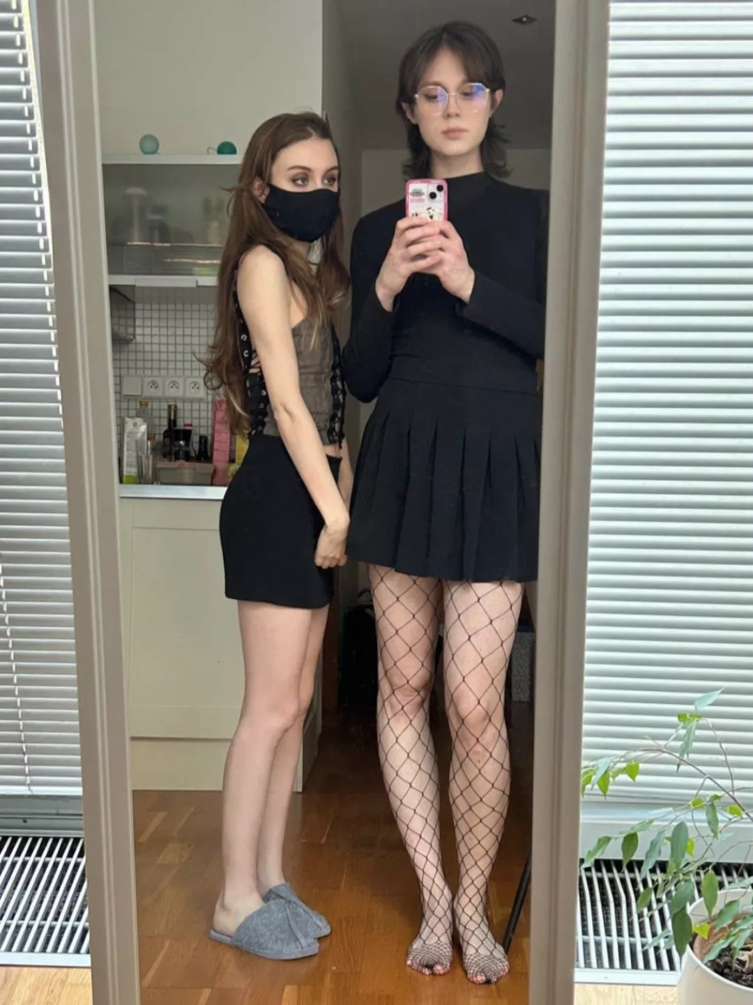 My friend wanted to take a pic with me 🖤