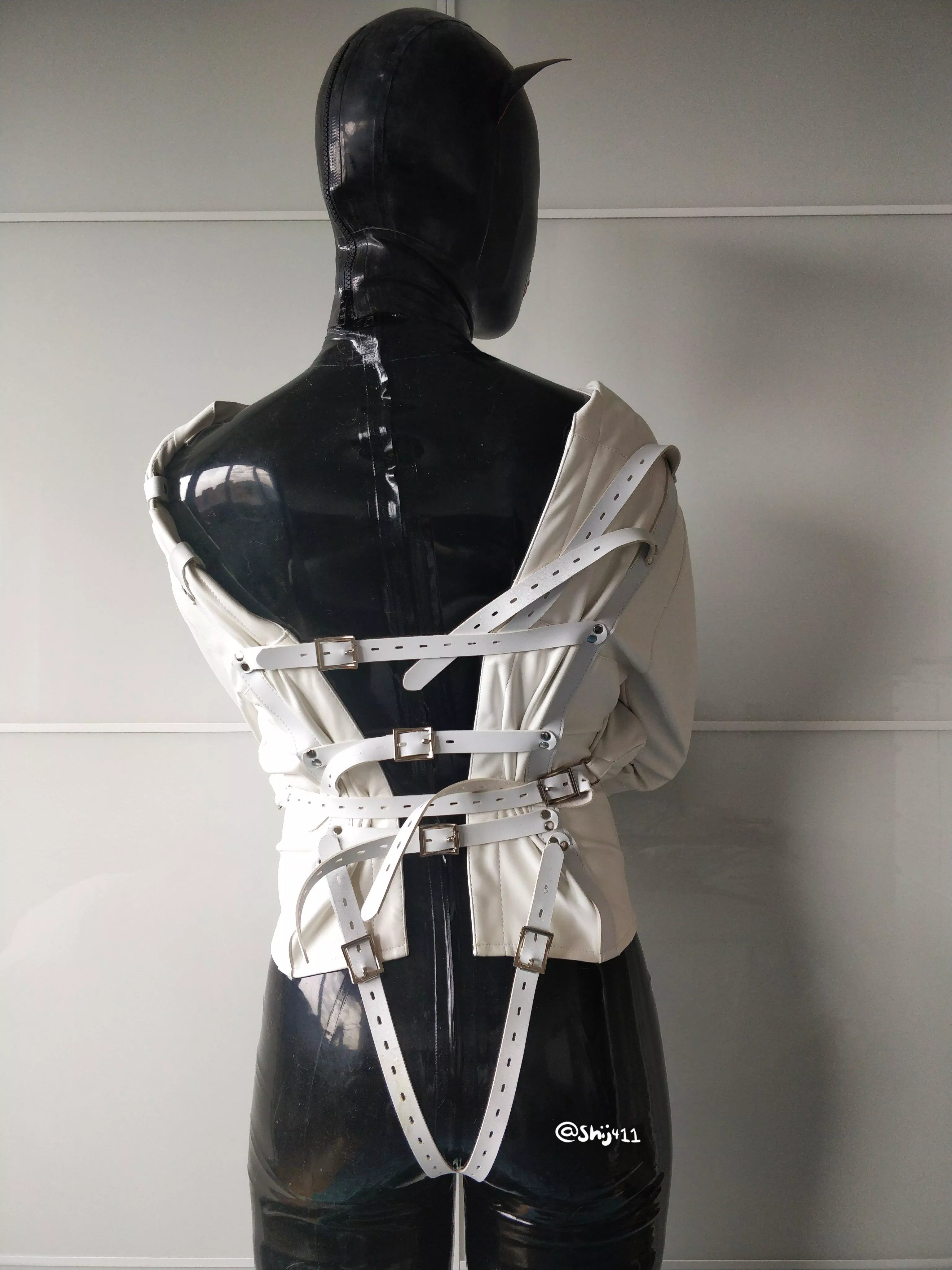 [OC] almost breaking free 💜