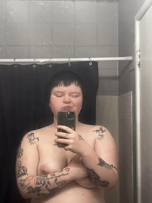 Showin off my cute lil wonky tooth tattoo I did on myself today