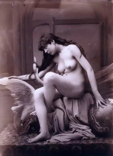 studio nude 1915