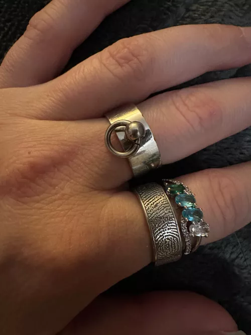 Subtle collar for everyday wear ;)