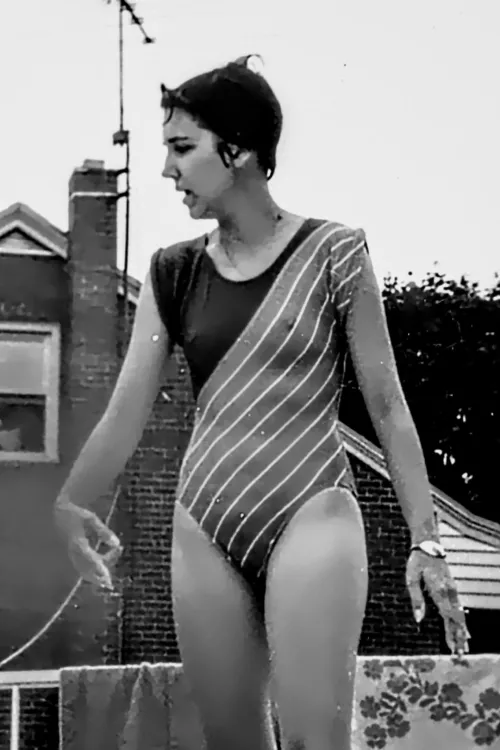 Swimsuit leaves nothing to the imagination 