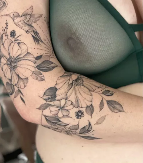 Tats and tits 😉