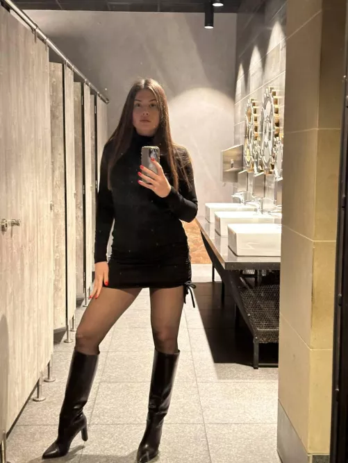 Tight and black the best combo