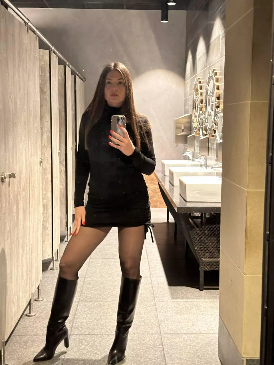 Tight and black the best combo