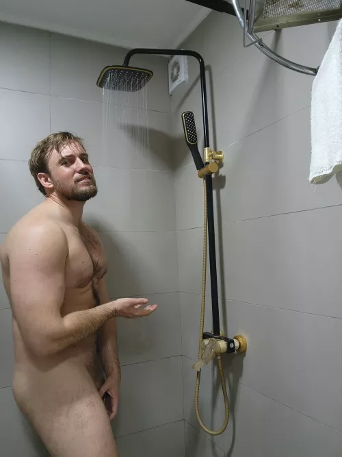 Waiting it gets hot... 