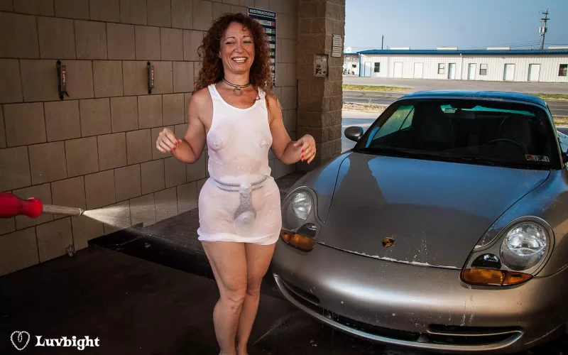 Washing my slave and my car at the same time (Dee Luvbight, Texas, 2007)