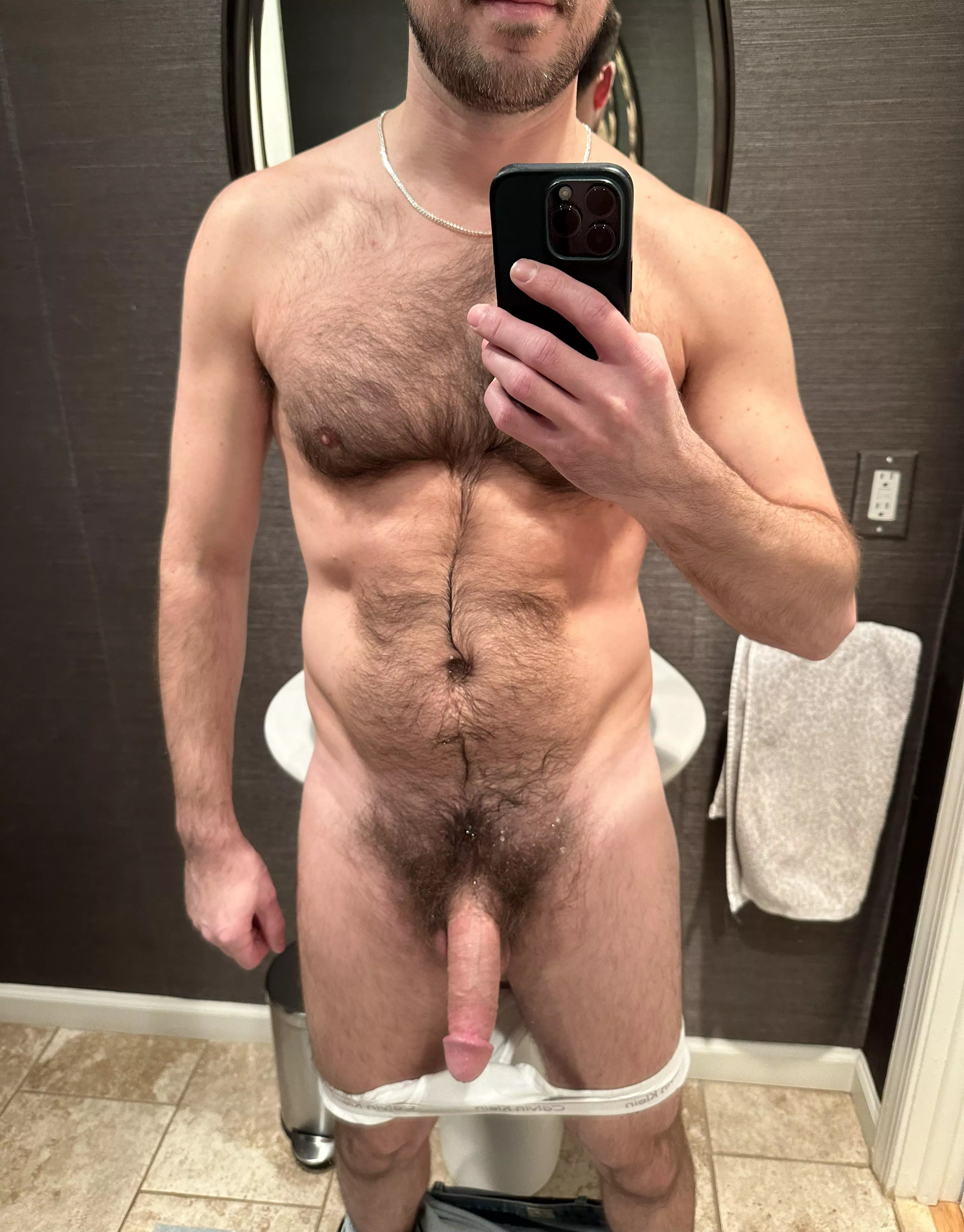 Who wants to stroke it ✊🏻(38)