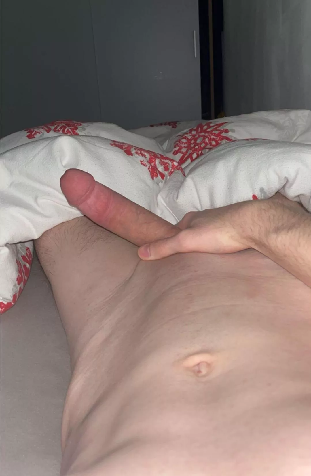 Would u like to cuddle if I sleep nude??? 