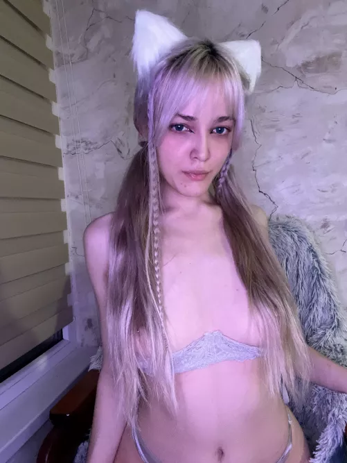 You're really going to stroke my pretty little head today, right?