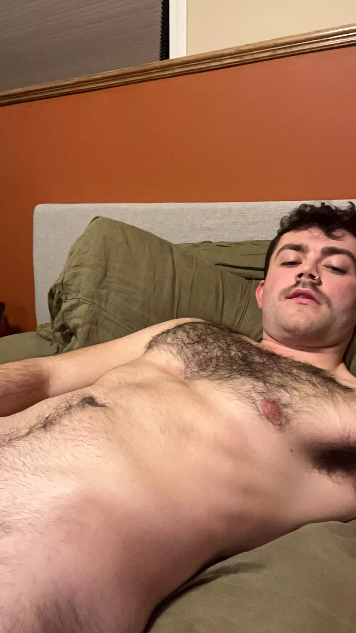 26 need a lil bro on my chest ryan20249889