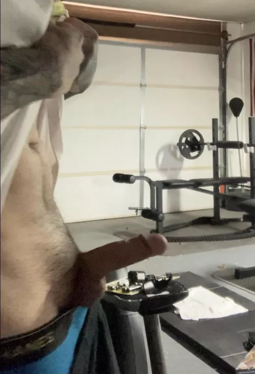 A personal fitness trainer with a special service 😏